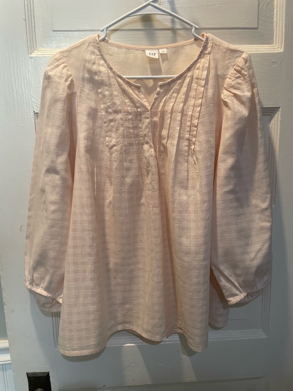 GAP Women's Pale Blush Pintuck Long-Sleeve Blouse, Large